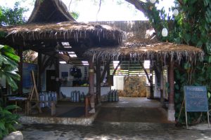 Atlantis Dumaguete SCUBA hut 1024x682