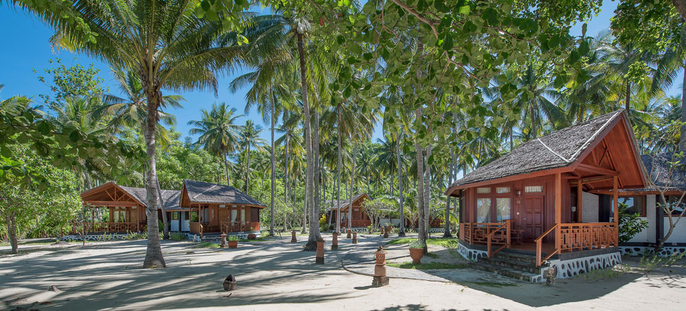 GIR 04 The Bungalows 1
