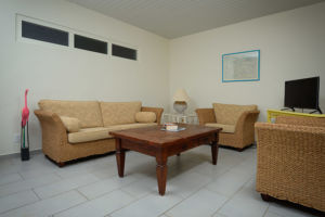 Grand Deluxe living room 3