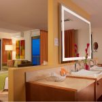 Honeymoon Junior Suite Ocean Front 3