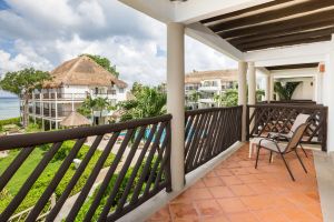 Jr. Suite tropical view