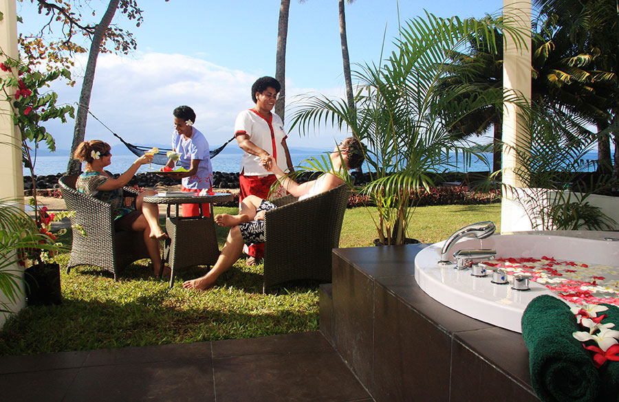 Scuba Diving in Fiji 7 Oceanfront with Spa 1475