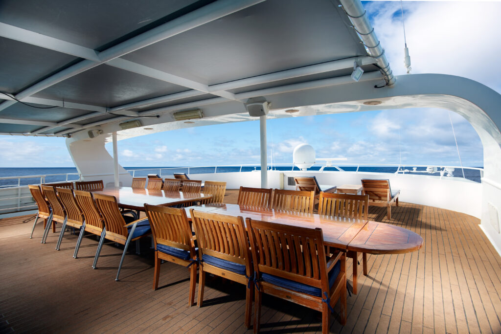 SUN DECK 7