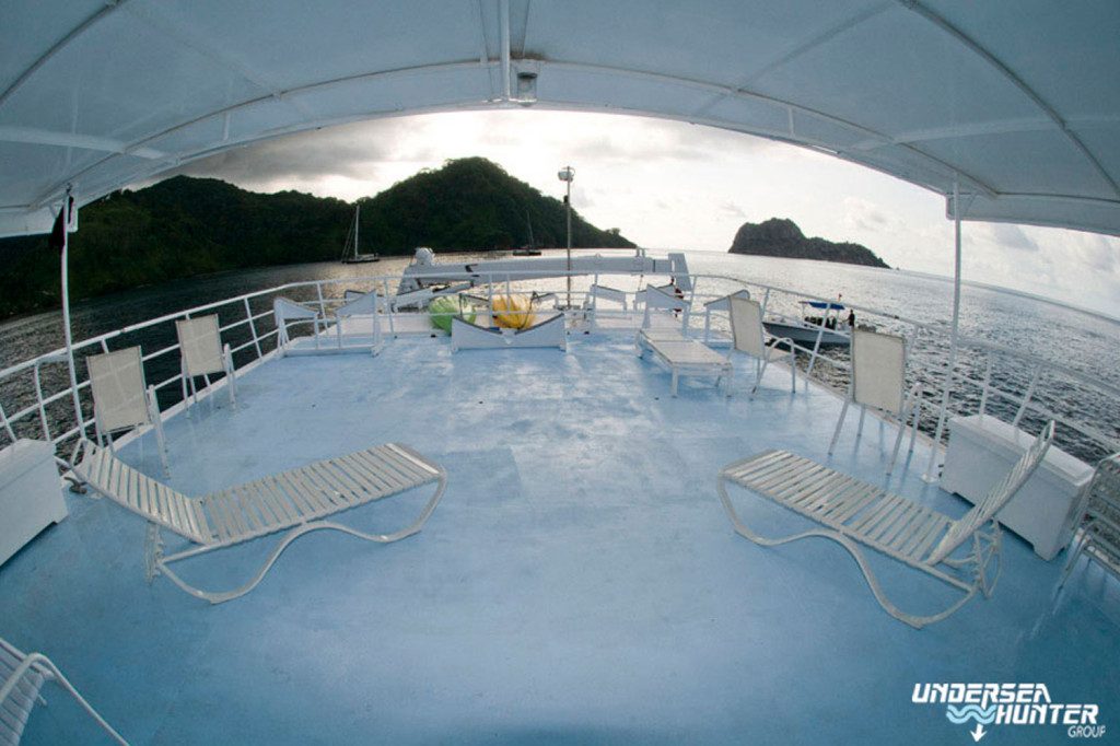 MV Sea Hunter 5 Sea Hunter Liveaboard deck 1024x682