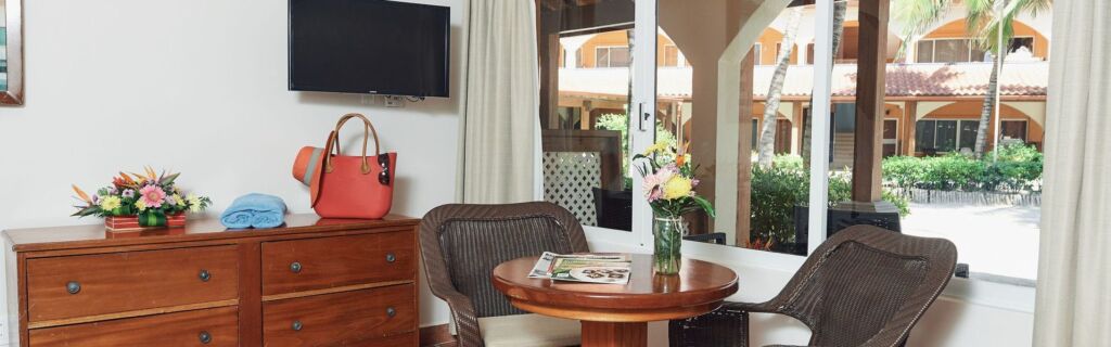 Sunbreeze Hotel & Suites