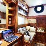 Adelaar Cruises