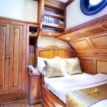 Adelaar Cruises